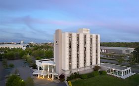 Doubletree Hotel In Virginia Beach 4*